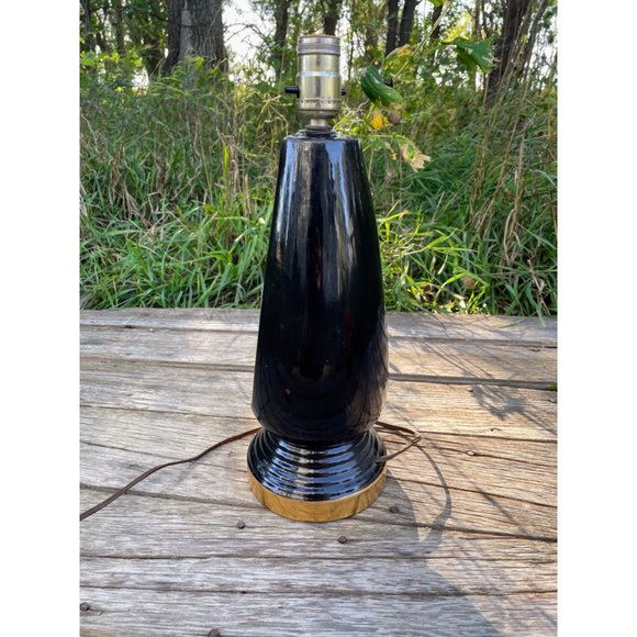 Vintage MCM Black & Gold Ceramic Table Lamp - Picture 15 of 16